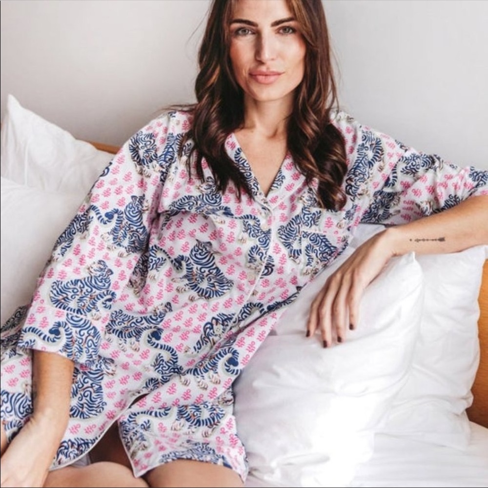 Printfresh Tiger Queen French Rose Organic Cotton Sleep Shirt Size Small